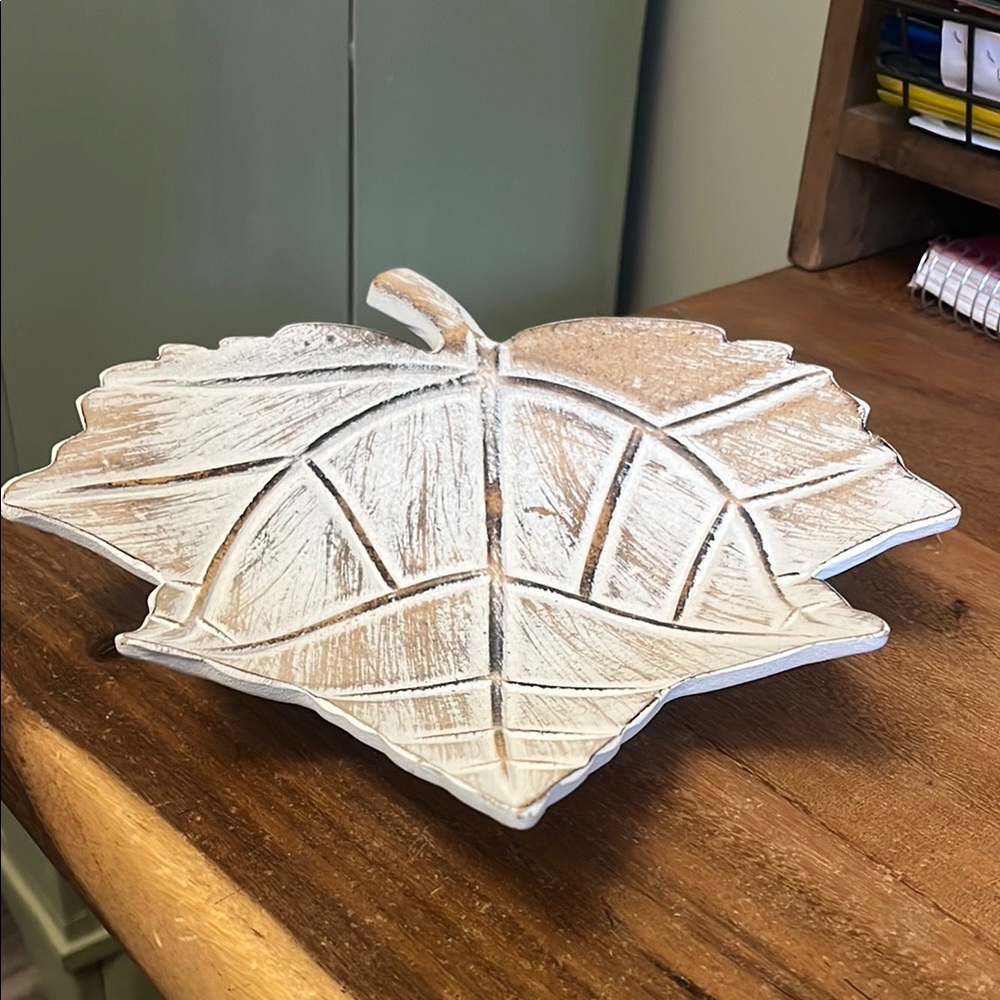 Rustic White Leaf-Shaped Decorative Tray
